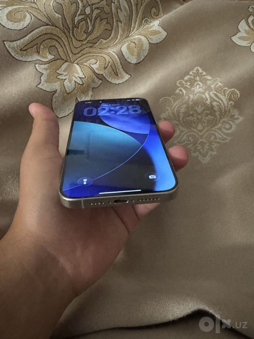 Iphone 15 pro max natural tinatum karob chexol (abmen 13 pro max 256)