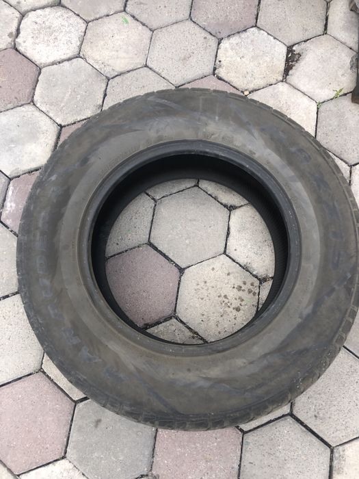Продается 2 шт летняя резина