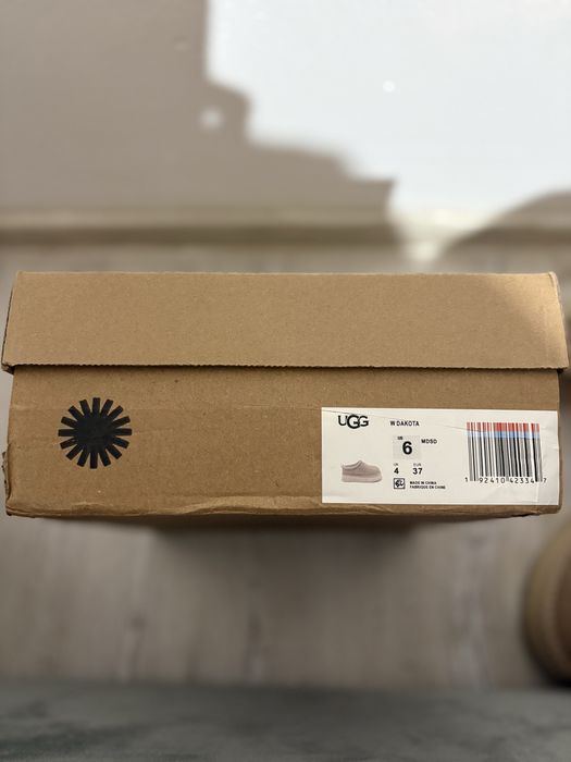 UGG Dakota – mărimea EU 37