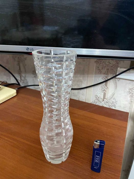 Ваза цветочная старинная.