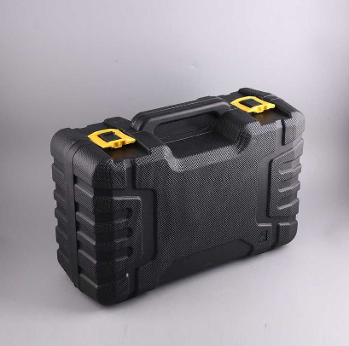 Компресор за гуми с комплект инструменти KraftRoyal с манометър