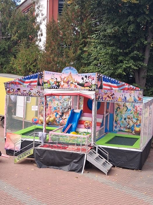 Spațiu de joaca mobil
