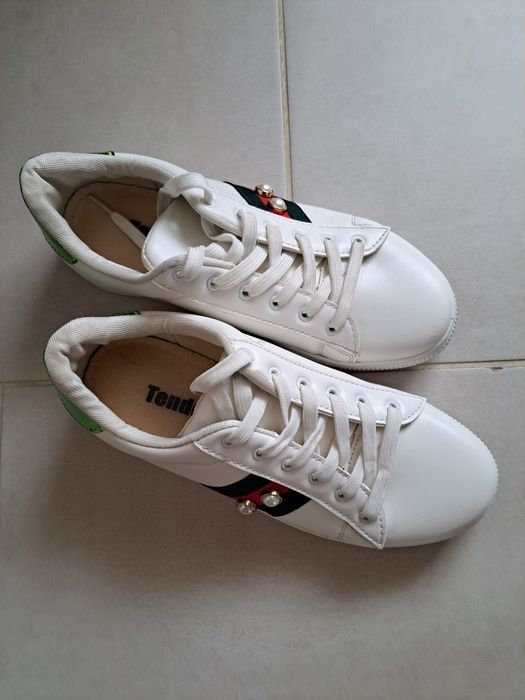 Маратонки Тенденз- бели