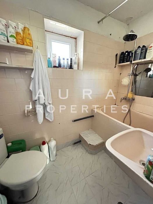 Продава се Четиристаен апартамент в Разград, Освобождение - 125 кв.м за 1020 €/кв.м - Снимка #19