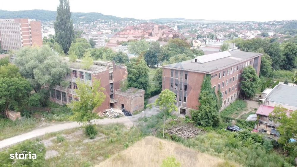 Patrimoniu Industrial, teren si clădiri, lângă Castelul Corvinilor