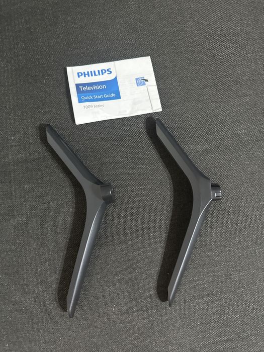 Suport TV Philips picioruse.