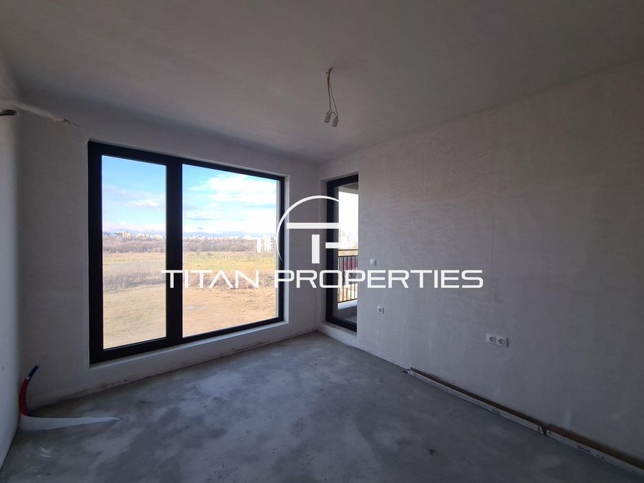 Продава се Тристаен апартамент в Пловдив, Тракия - 102 кв.м за 910 €/кв.м - Снимка #1