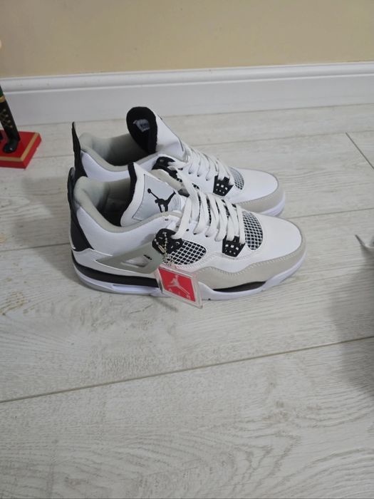 Jordan 4 military black 42