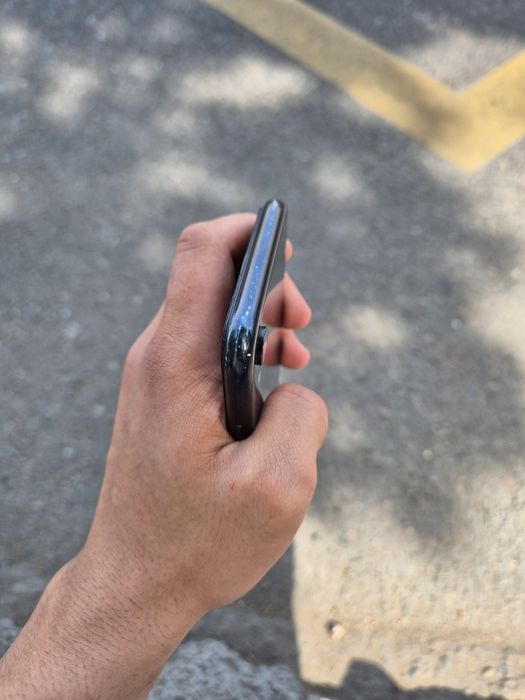 iPhone XR 64gb ideal