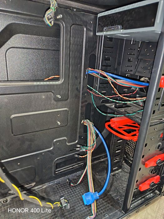 Компютърна кутия