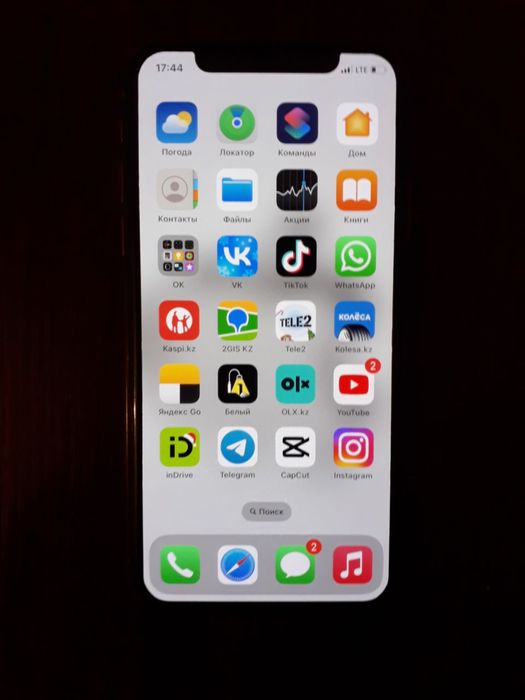 Продам айфон