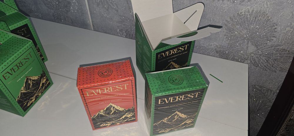 Продаются Чай "EVEREST"  подарочный черный
