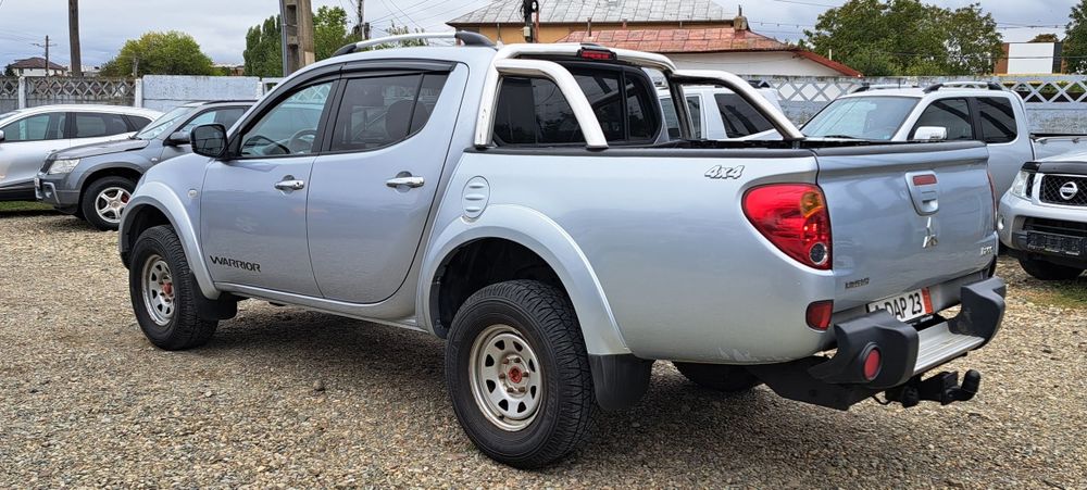 Mitsubishi L200 2.5 TDI 178 cp EURO 5 Cutie automată REDUCTOR LA MANETA mic/MARE an 11.2012 RAR EFECTUAT