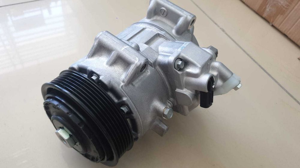 Компрессор кондиционера Toyota Camry 50
