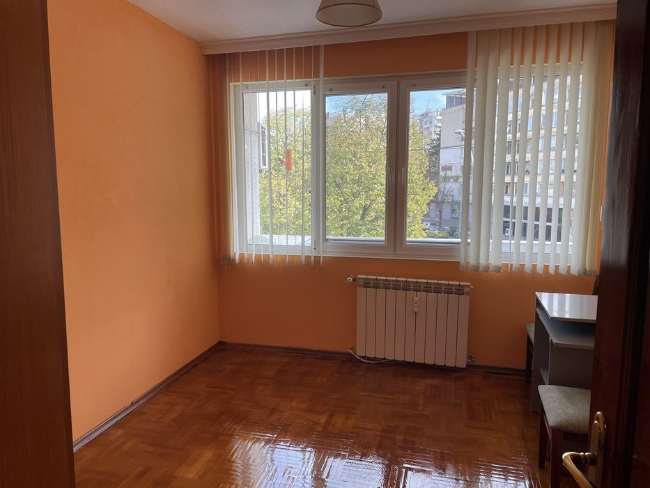 Продава се Тристаен апартамент в Перник, Център - 100 кв.м за 1400 €/кв.м - Снимка #11