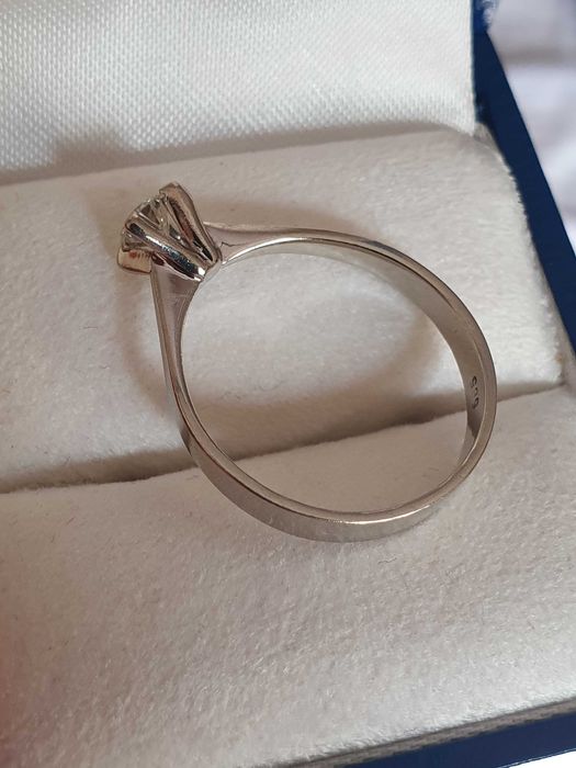 Poarta un diamant solitaire logodna aur 18k diamant natural 0,3ct VVS