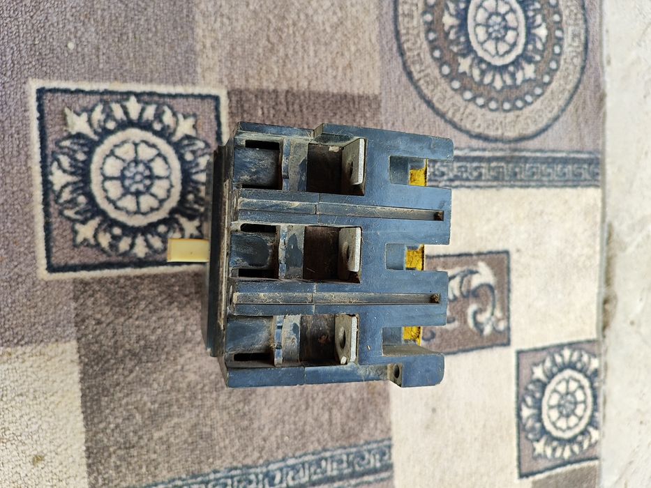 Автомат выключател