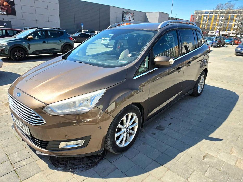 Продавам Ford C-Max 1. 0 EcoBoost Titanium