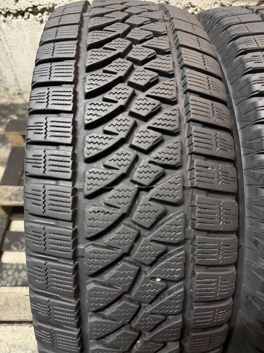 235/65/16c за бус Bridgestone 2бр дот22