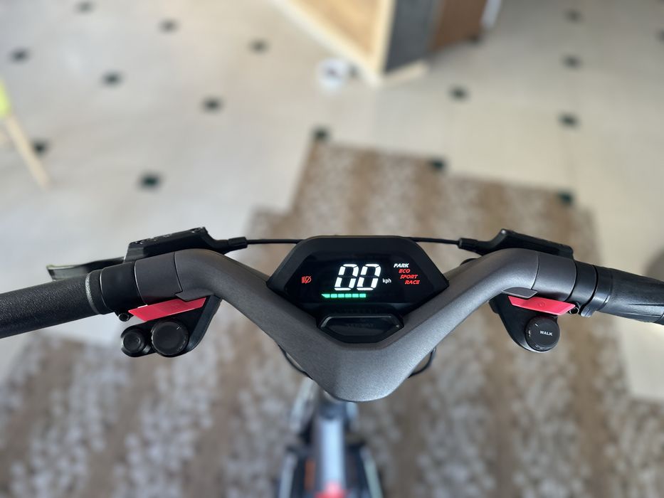 Продавам електрическа тротинеткa ,,SegwayGT1"