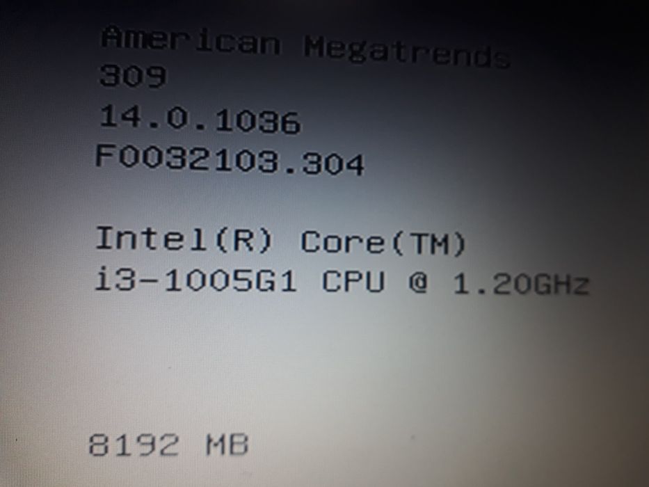 Laptop Asus  cu o mica problema