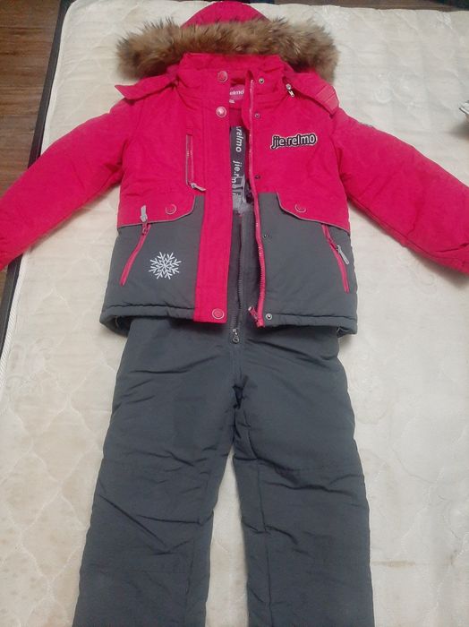 Продам детский комбенизон для девочки.