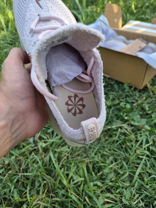 Nike Air Max Scorpion Barely Rose, mărimi de la 36 la 40