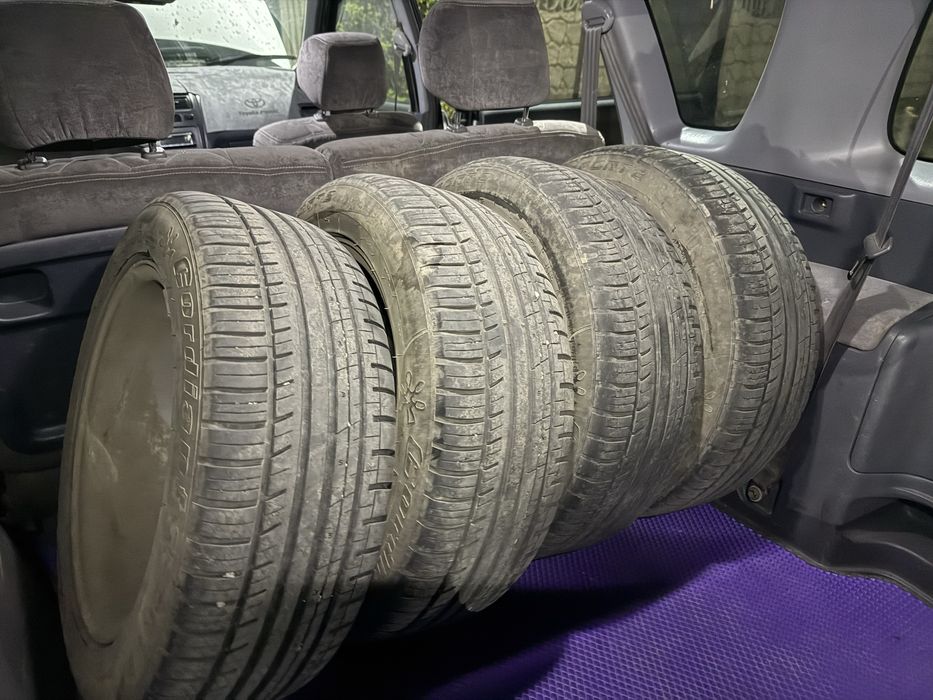 Летние шины 205/55 R16, в хорошем состоянии, без шишек и порезов.