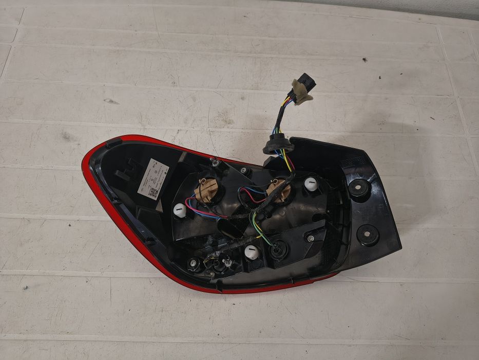 Stop / Lampă Spate Dreapta Dacia Spring (2021 - 2024)  Cod 265507370R