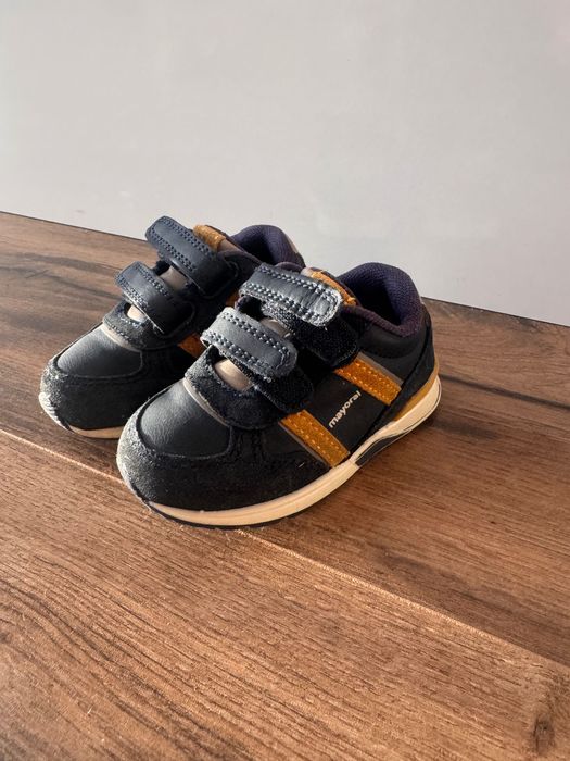 Маратонки и пантофи Mayoral, Hm, Beko 20 номер