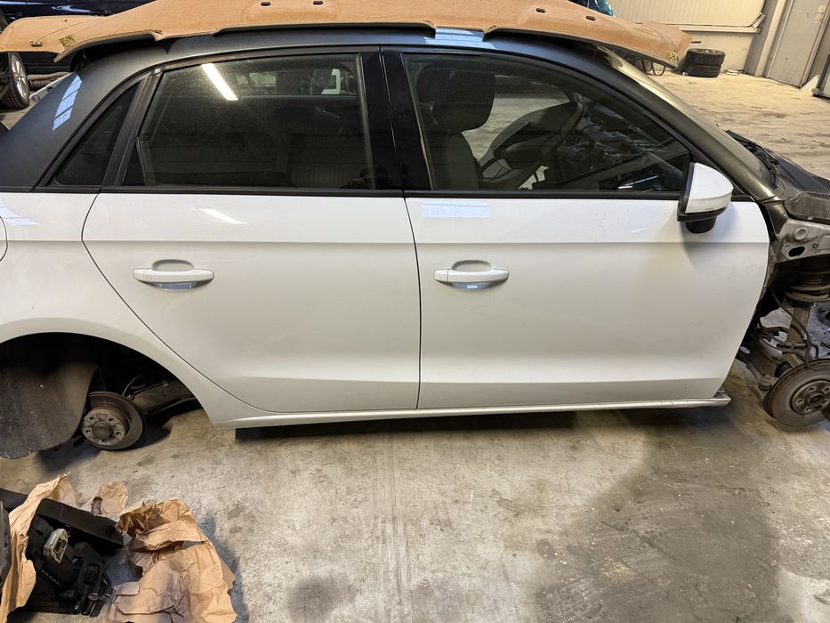 Usa fata , spate Audi A1 in stare perfecta