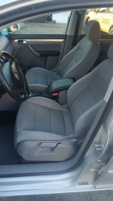 VW Touran 2.0 TDI DSG Facelift