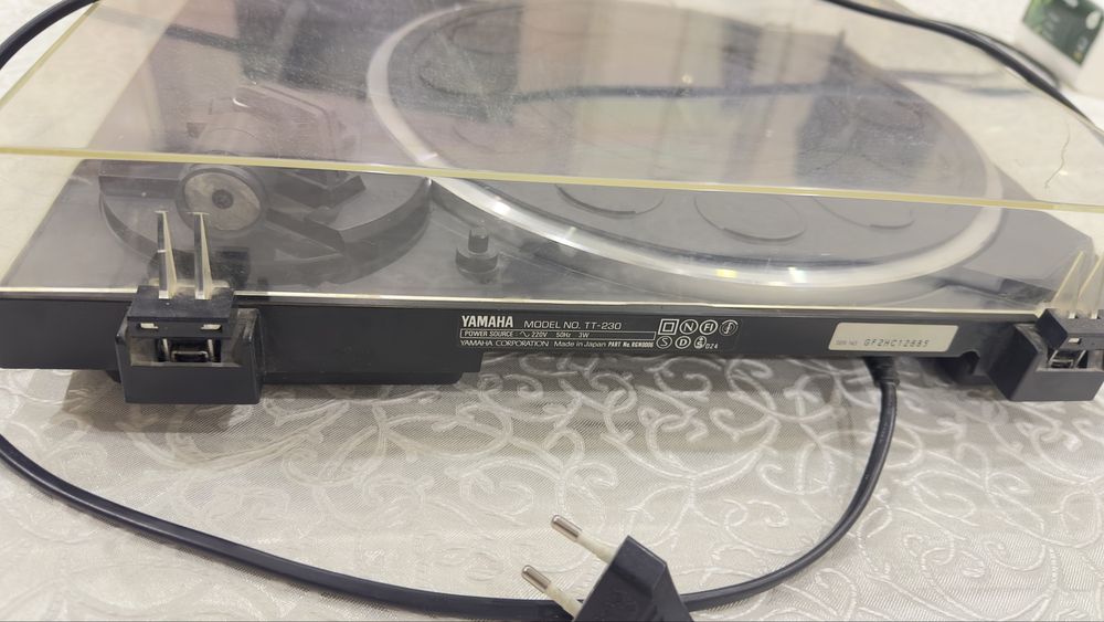 Виниловый проигрыватель Yamaha TT-230 (yapan)