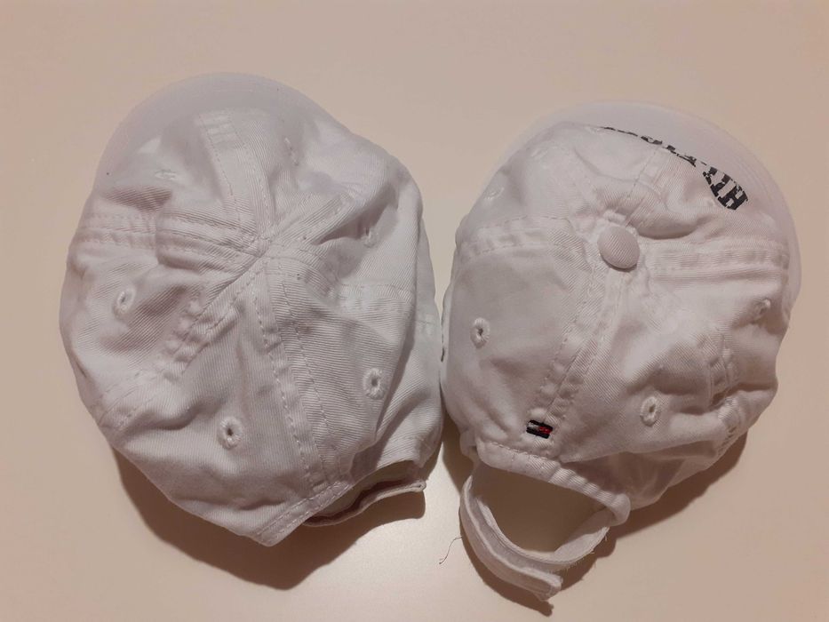 Бебешки шапки Tommy Hilfiger