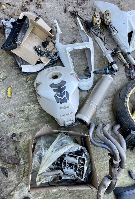 Honda 954 900rr Piese