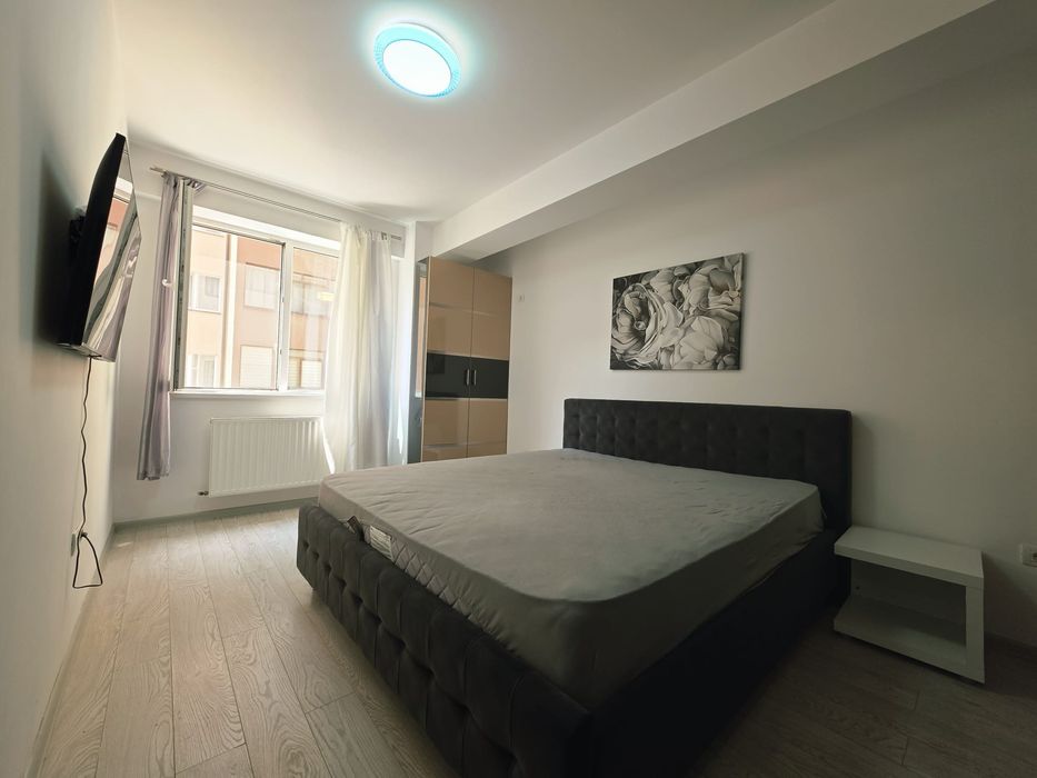 Proprietar închiriez apartament 3 camere