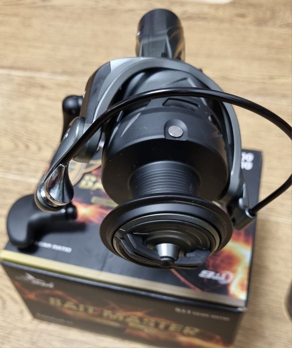 SET 2 Mulinete Crap EastShark BAIT MASTER 6000 cu BAITRUNNER NEW 2024