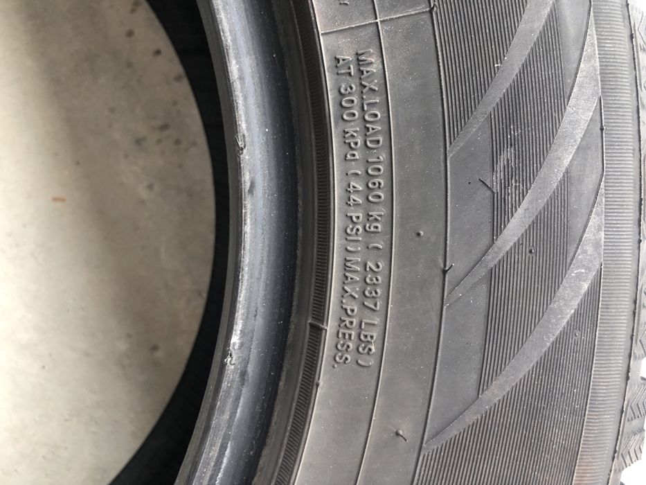 Зимни гуми TOYO-7 мм грайфер-Топ състояние- 4 бр-265/60/18