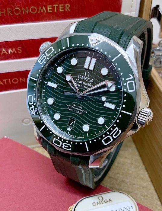 Omega Seamaster Diver 300M Green - чисто нов мъжки часовник
