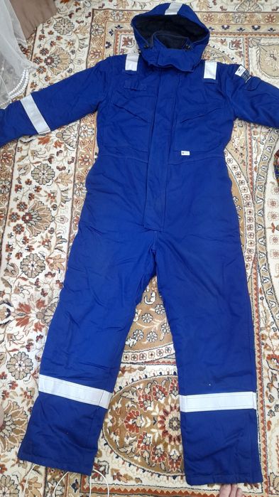 Продам зимние комбинезоны!