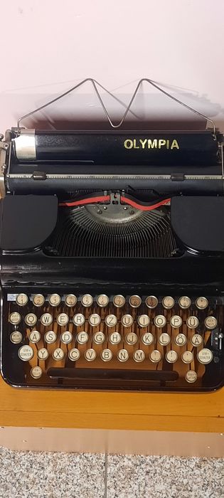 Mașină de scris  Olympia  1936 impecabilă