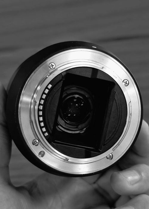 Sony FE 28-70 mm. F./3.5-5.6 OSS перфектно състояние