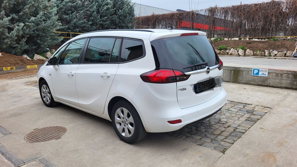 Opel Zafira 2015