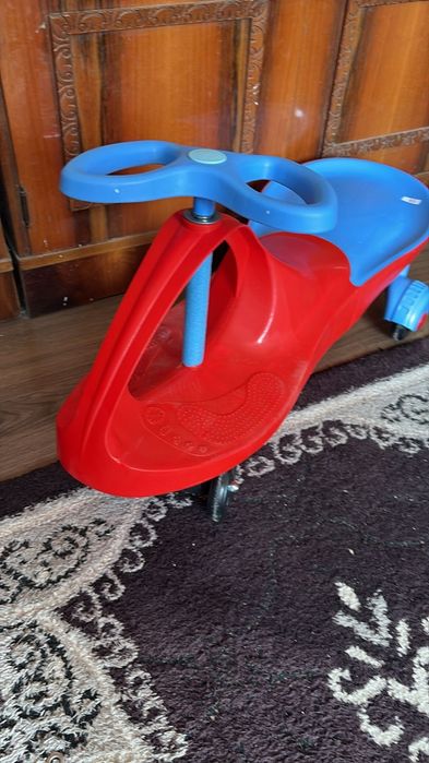 Vând masinuta 5 roti