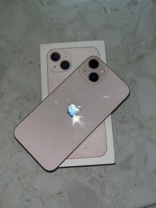 Айфон 13  128гб емкость 88