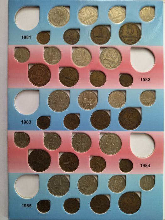 Продам набор монет