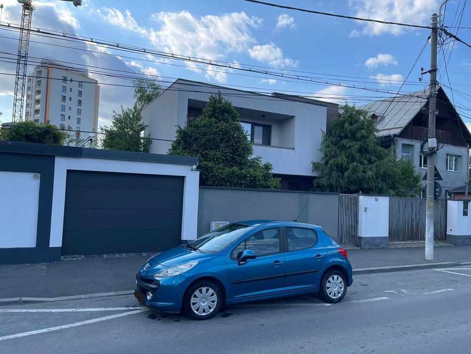 Peugeot 207 automat robotizat cu padele la volan