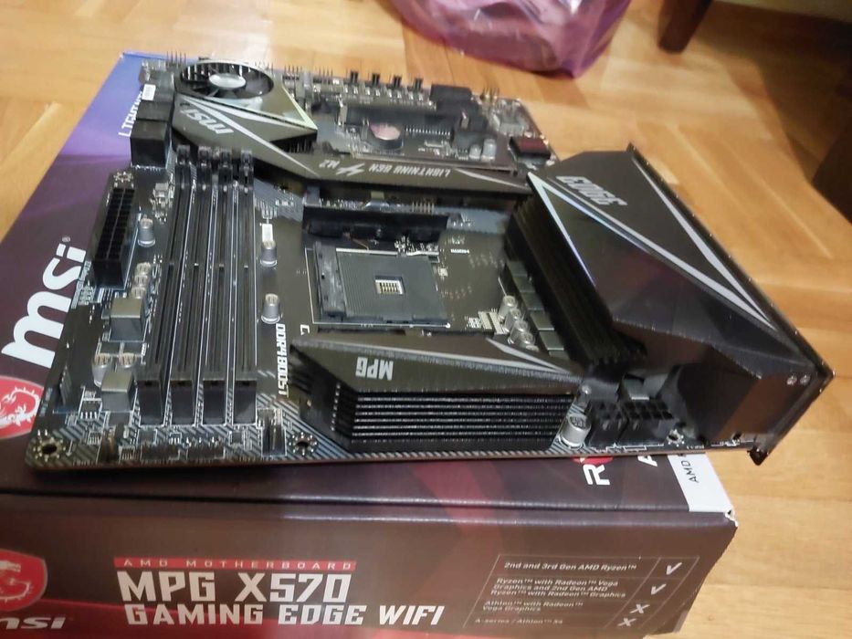 Ryzen 7 5800X + MSI MPG X570 Gaming Edge Wi-Fi, AM4