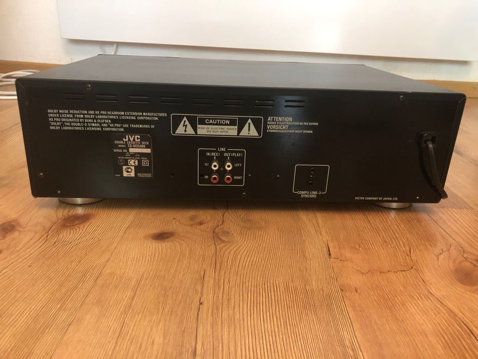 Аудио система професионална с две касети на JVC