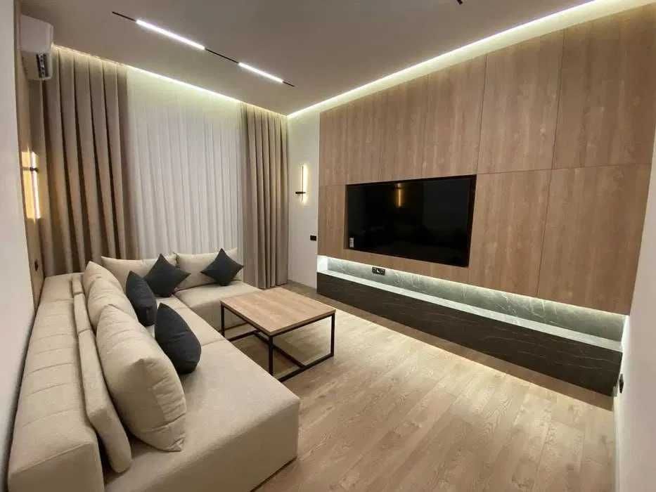 Сдается шикарная квартира Метро Айбек /Angales food